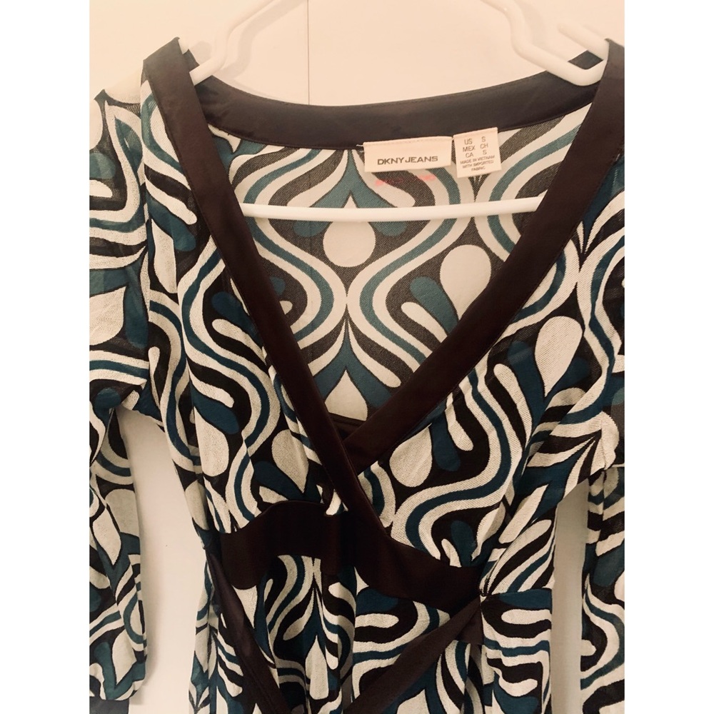 Dress - Picture 3 of 6